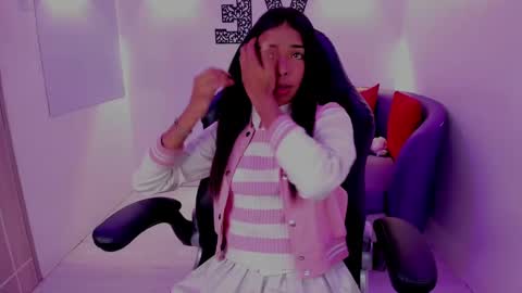 Snapshot of natasha_smith_ws chatting on 12.18.24 Natasha  online show from 12.18.24