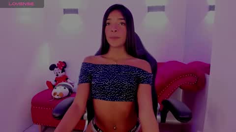 Snapshot of natasha_smith_ws chatting on 02.04.25 Natasha  online show from 02.04.25