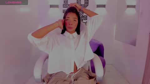 Snapshot of natasha_smith_ws chatting on 02.21.25 Natasha  online show from 02.21.25