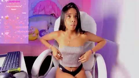 Snapshot of natasha_smith_ws chatting on 03.01.25 Natasha  online show from 03.01.25