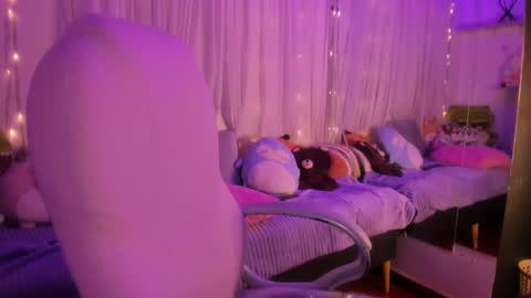 Snapshot of natasha_smith_ws chatting on 03.08.25 Natasha  online show from 03.08.25