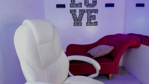 Natasha  online show from 11.15.25