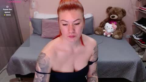 Snapshot of natasha_woo chatting on 11.02.25 Nat online show from 11.02.25