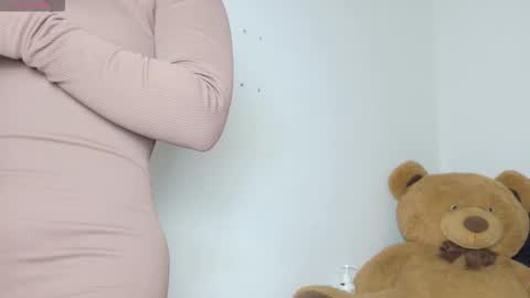 Snapshot of natashaparker__ chatting on 11.11.25 Natasha online show from 11.11.25