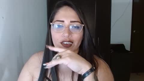 Snapshot of natashasmithe chatting on 10.23.25 Natasha Smithe online show from 10.23.25