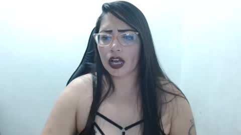 Snapshot of natashasmithe chatting on 11.09.25 Natasha Smithe online show from 11.09.25