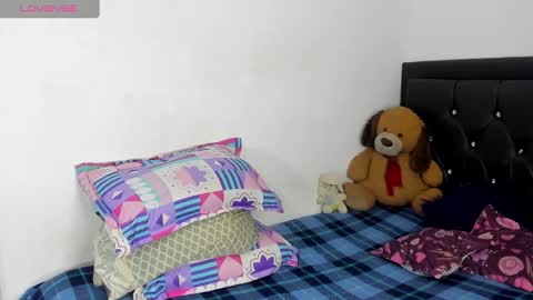 Snapshot of natassha_brown chatting on 12.24.24 Natassha online show from 12.24.24
