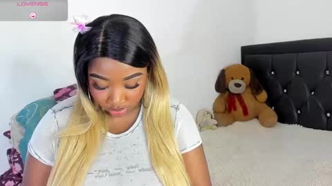 Snapshot of natassha_brown chatting on 01.23.25 Natassha online show from 01.23.25