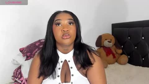 Snapshot of natassha_brown chatting on 02.08.25 Natassha online show from 02.08.25