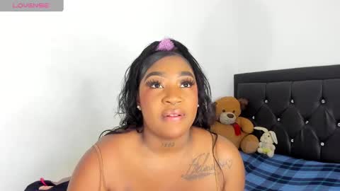 Snapshot of natassha_brown chatting on 03.04.25 Natassha online show from 03.04.25