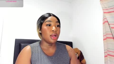 Snapshot of natassha_brown chatting on 03.12.25 Natassha online show from 03.12.25