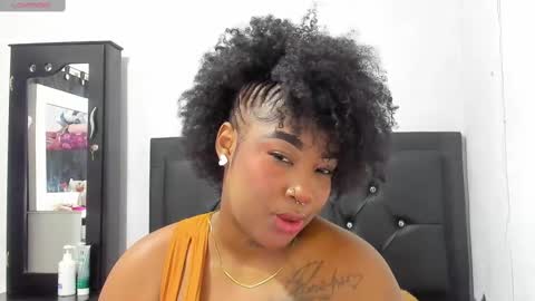 Snapshot of natassha_brown chatting on 10.19.25 Natassha online show from 10.19.25