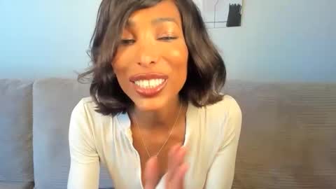 Snapshot of natassiadreamsxxx chatting on 05.08.26 Natassia Dreams online show from 05.08.26