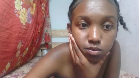 Snapshot of nathalia069 chatting on 04.24.26 nathalia069 online show from 04.24.26