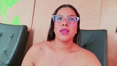 nathalia_correa online show from 11.27.25