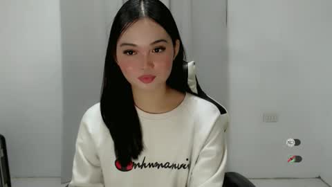 Snapshot of nathalia_starxxx chatting on 10.17.25 nathalia_starxxx online show from 10.17.25