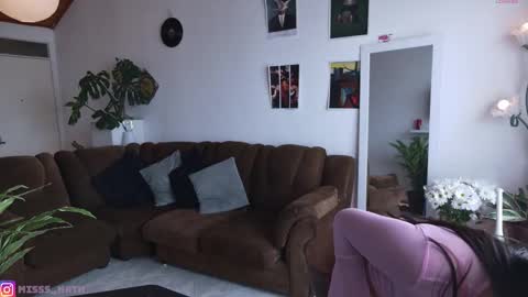 Nathalia  online show from 10.12.25