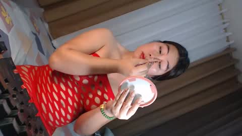 Snapshot of nathalie_hart chatting on 10.21.25 Queen Marga online show from 10.21.25