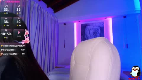 Snapshot of nathalie_rivers chatting on 02.11.25 NATHALIE online show from 02.11.25