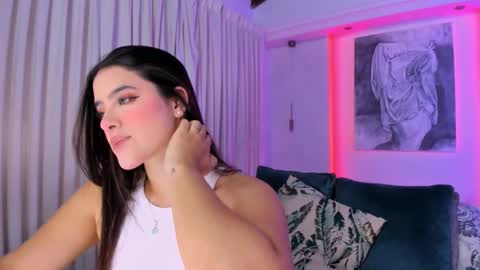 Snapshot of nathalie_rivers chatting on 09.10.25 NATHALIE online show from 09.10.25