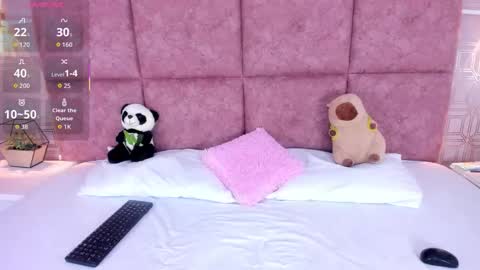 Nathalie Ross online show from 02.07.26