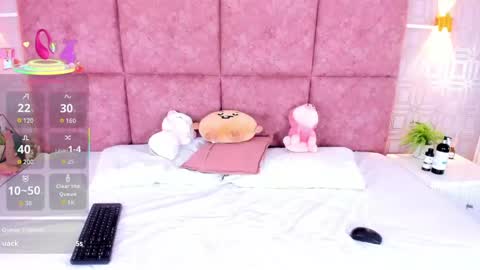 Nathalie Ross online show from 04.17.26