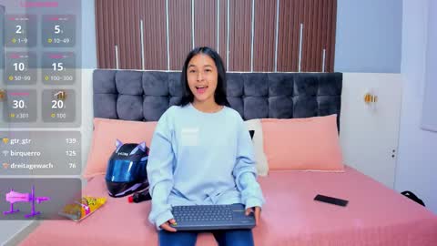 Snapshot of nathaly__rosse chatting on 10.31.25 ... Nathaly ... online show from 10.31.25