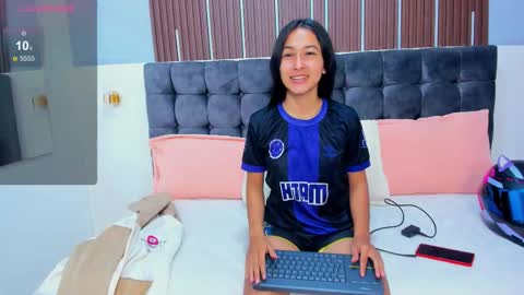 Snapshot of nathaly__rosse chatting on 11.05.25 ... Nathaly ... online show from 11.05.25