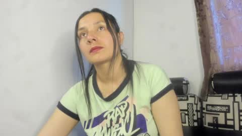Snapshot of nathaly_love96 chatting on 04.27.26 Nathaly online show from 04.27.26