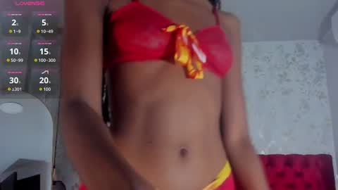 Snapshot of nathalyleen chatting on 07.28.26 online show from 07.28.26