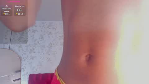 Snapshot of nathalyleen chatting on 07.28.26 online show from 07.28.26