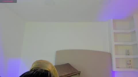 Snapshot of nathalyn05 chatting on 01.25.25 NATHALY online show from 01.25.25