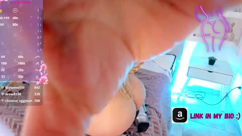 Snapshot of nathalyn05 chatting on 02.14.25 NATHALY online show from 02.14.25