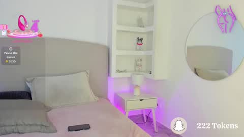 Snapshot of nathalyn05 chatting on 09.17.25 NATHALY online show from 09.17.25