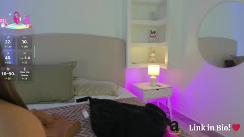 Snapshot of nathalyn05 chatting on 10.15.25 NATHALY online show from 10.15.25