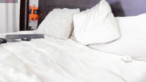 nathalyrae41 online show from 12.26.24