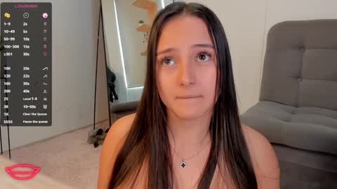 nathalyxx_ online show from 12.18.24