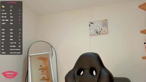 nathalyxx_ online show from 12.19.24