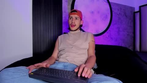   online show from 09.10.25