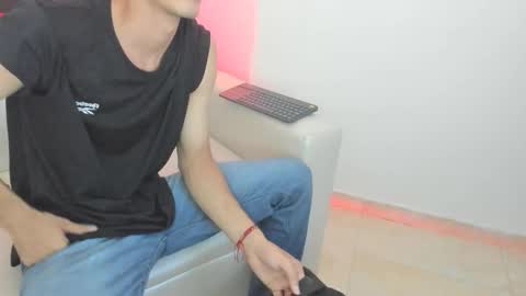 Snapshot of nathan_shimmer chatting on 09.30.25 nathan_shimmer online show from 09.30.25