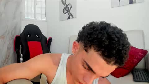 Snapshot of nathan_shimmer chatting on 10.12.25 nathan_shimmer online show from 10.12.25