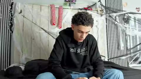 Snapshot of nathan_shimmer chatting on 10.26.25 nathan_shimmer online show from 10.26.25