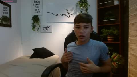 Snapshot of nathanclay chatting on 05.13.26 nathanclay online show from 05.13.26