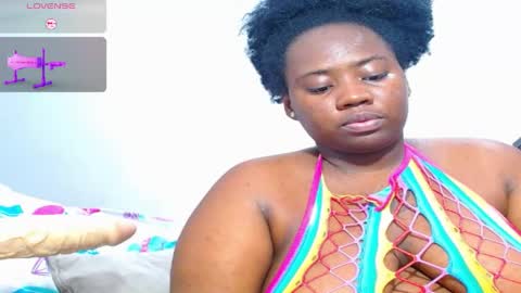 Snapshot of nathasha_miller2 chatting on 05.10.26 nathasha online show from 05.10.26