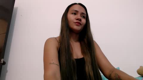 Snapshot of nathy_02 chatting on 10.19.25 nathy online show from 10.19.25