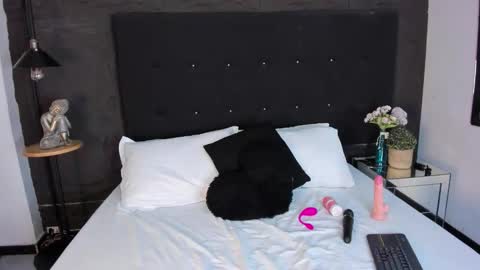 NATTASHA BROWN  online show from 12.02.25