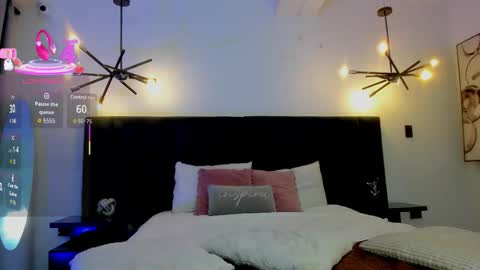 Snapshot of nattashaa7 chatting on 09.25.25 nattashaa online show from 09.25.25