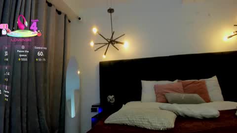 Snapshot of nattashaa7 chatting on 09.30.25 nattashaa online show from 09.30.25