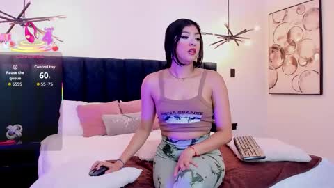 Snapshot of nattashaa7 chatting on 10.28.25 nattashaa online show from 10.28.25