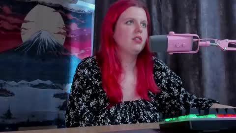 Snapshot of nattinred chatting on 06.05.26 Pure evil Nat NONUDE GODDESS online show from 06.05.26